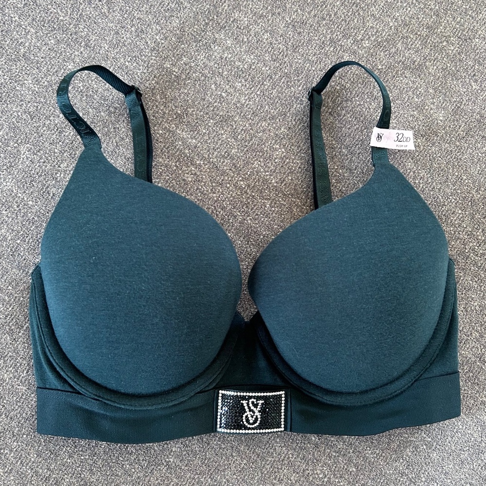 🦋NWOT Evergreen Tee Shirt, Push Up Full Coverage Bra With Rhinestones